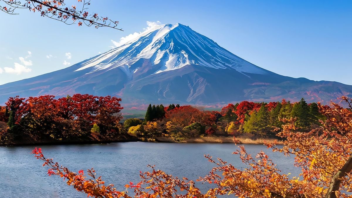 Za výšlap na ikonickou horu Fudži si turisté nově zaplatí